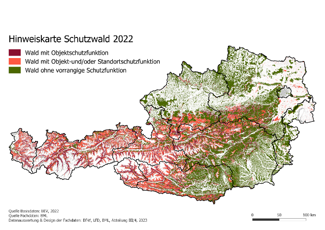 Die Abbildung zeigt die Hinweiskarte Schutzwald in Österreich. Im Osten des Landes findet sich eher Wald ohne vorrangiger Schutzwaldfunktion während sich im Westen des Landes eher Wald mit Objekt- und/oder Schutzwaldfunktion befindet. 