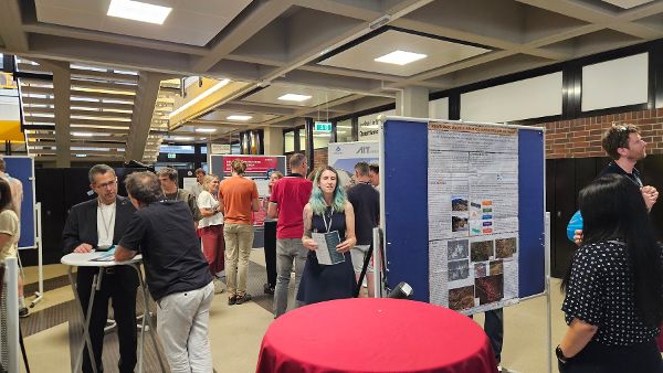 Poster-Ausstellungsbereich beim ersten Netzwerktreffen zu GeoMonitorAT an der Universität Innsbruck. 