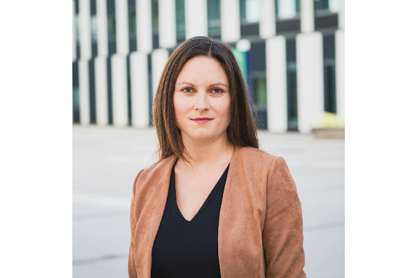 Portrait photo of Dr.in Catrin Promper