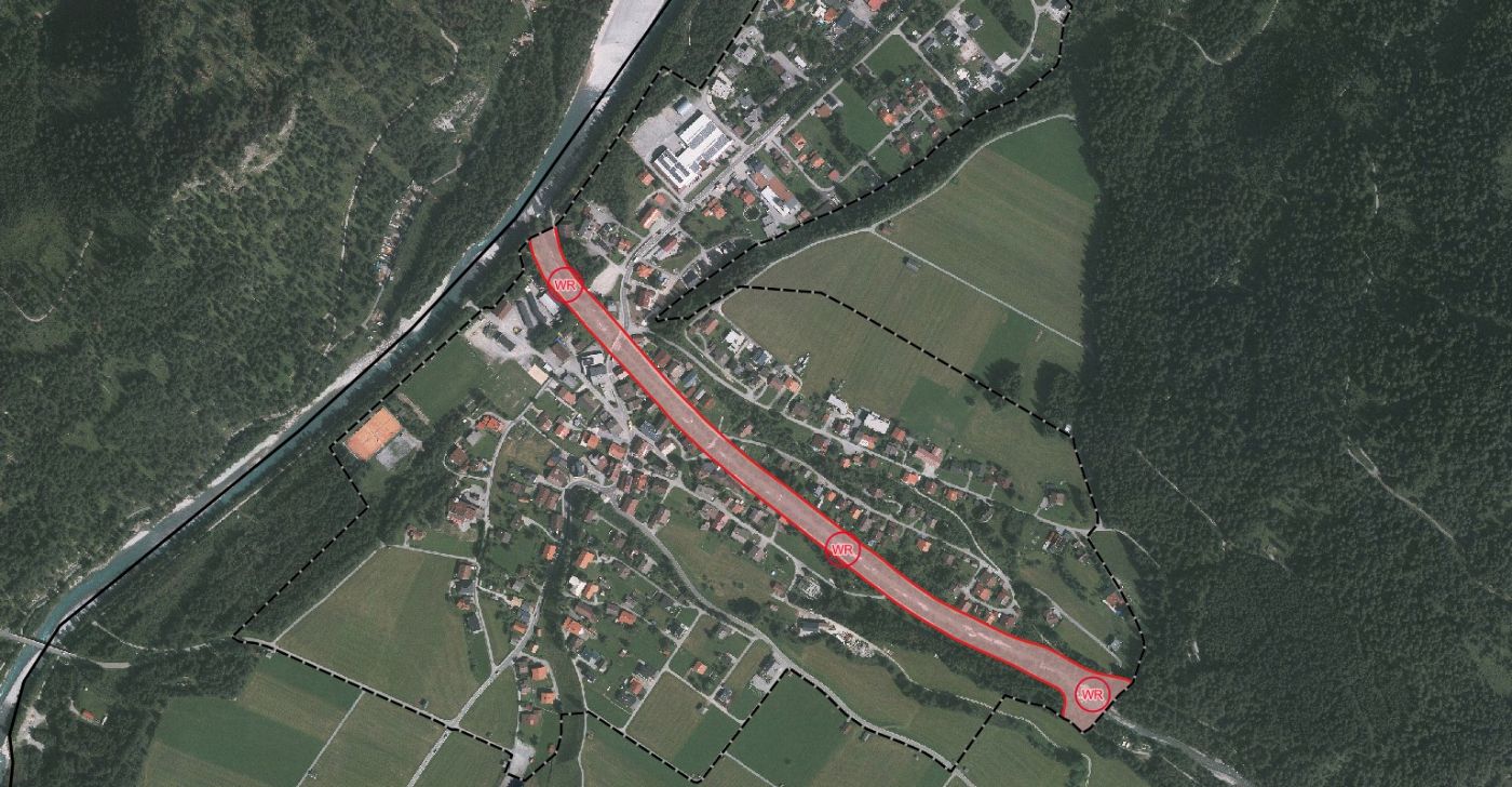Der Kartenausschnitt zeigt die rote Gefahrenzonen in Stanzach. Die Abkürzung WB beschreibt das Einzugsgebiet des Wildbachs, die Abkürzung LG beschreibt das Einzugsgebiet der Lawinen.