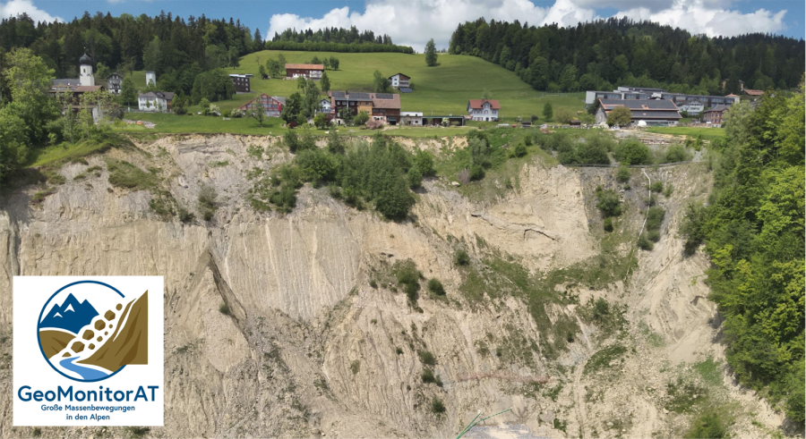 Rutschung in der Gemeinde Doren, Vorarlberg mit Logo zum Aktionsprogramm GeoMonitorAt in der linken Ecke 