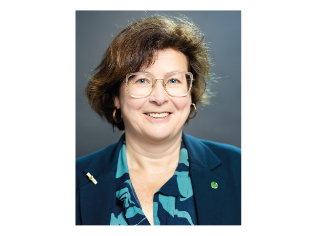 Portrait photo of Doris Damyanovic