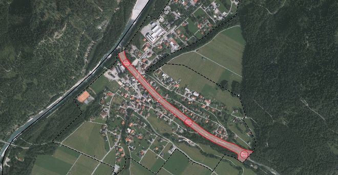 Der Kartenausschnitt zeigt die rote Gefahrenzonen in Stanzach. Die Abkürzung WB beschreibt das Einzugsgebiet des Wildbachs, die Abkürzung LG beschreibt das Einzugsgebiet der Lawinen.